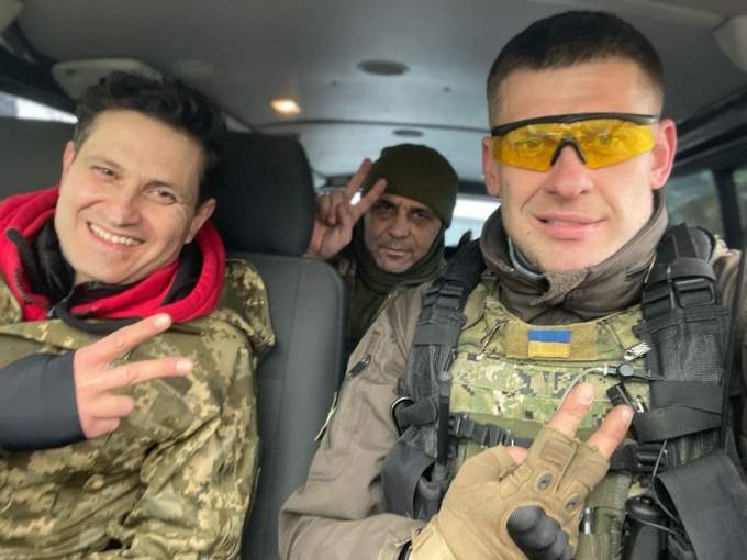 Ахтем Сеітаблаєв поділився військовим селфі з актором Олексієм Тритенко