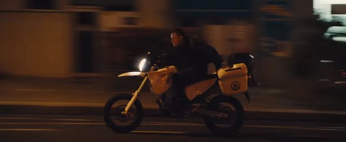 Фрагмент «Борн похищает мотоцикл»