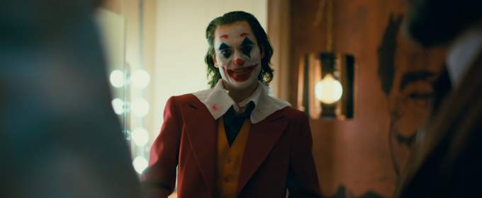 Посміхайтеся ширше: «Джокер» з Хоакіном Феніксом повертається в українські кінотеатри