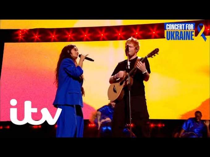 Эд Ширан и Камила Кабельо выступают на благотворительном концерте в поддержку Украины