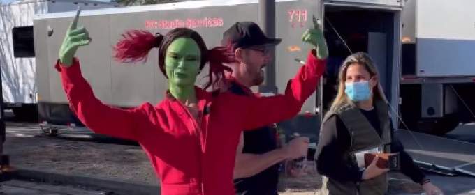 Дикі танці супергероїні: Гамора весело танцює на новому відео фільму «Вартові Галактики 3»
