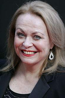 Джеки Уивер (Jacki Weaver)