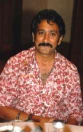 Мукеш Тивари (Mukesh Tiwari)