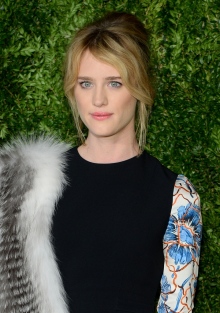 Маккензи Дэвис (Mackenzie Davis)