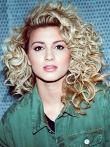 Тори Келли (Tori Kelly)