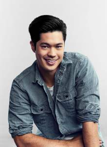 Росс Батлер (Ross Butler)