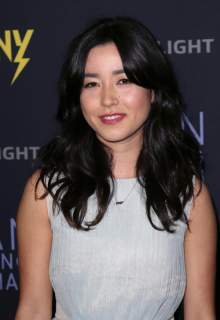 Майя Эрскин (Maya Erskine)