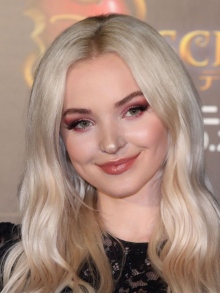 Дав Камерон (Dove Cameron)