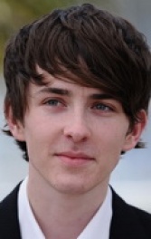 Меттью Бірд (Matthew Beard)