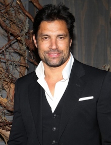 Ману Беннетт (Manu Bennett)