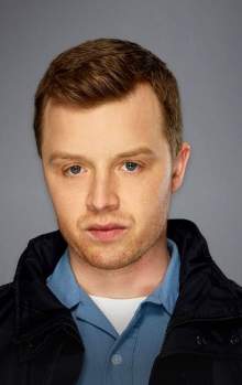 Ноэль Фишер (Noel Fisher)