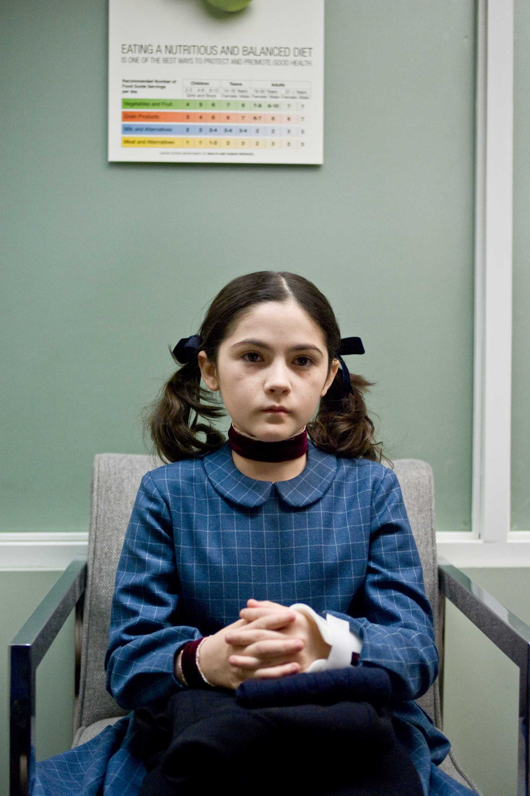 Дитя тьмы википедия. Дитя тьмы / Orphan (2009). Изабель Фурман в фильме дитя тьмы. Дитя тьмы 2009 Эстер. Эстер дитя тьмы.