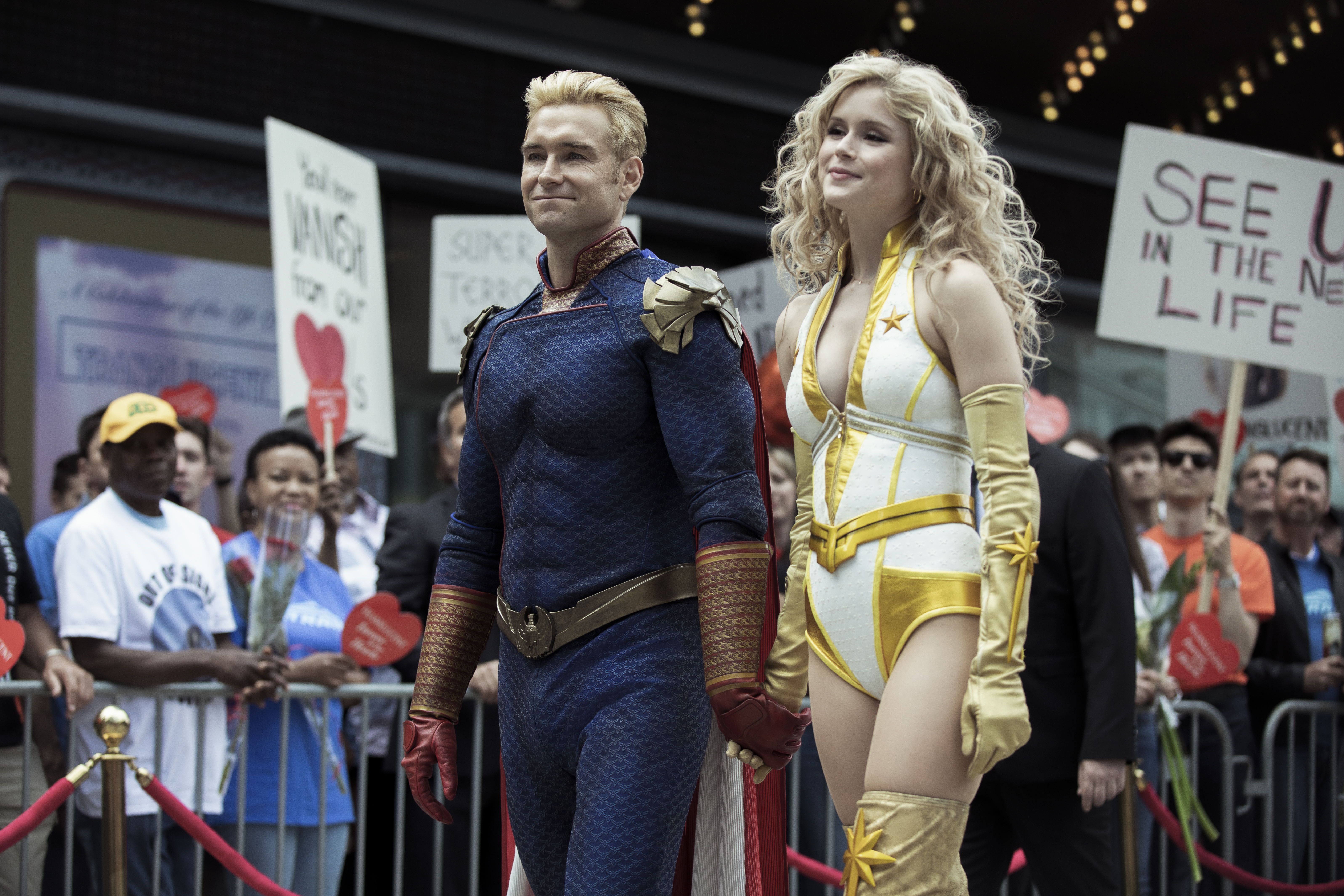 Стать г. The boys сериал. Сериал пацаны 2019 Homelander. Пацаны сериал 2019 Эрин Мориарти. Starlight the boys сериал.