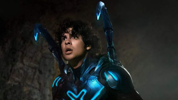 Новий фільм DC «Синій жук» дебютував в американському прокаті гірше за «Флеша»