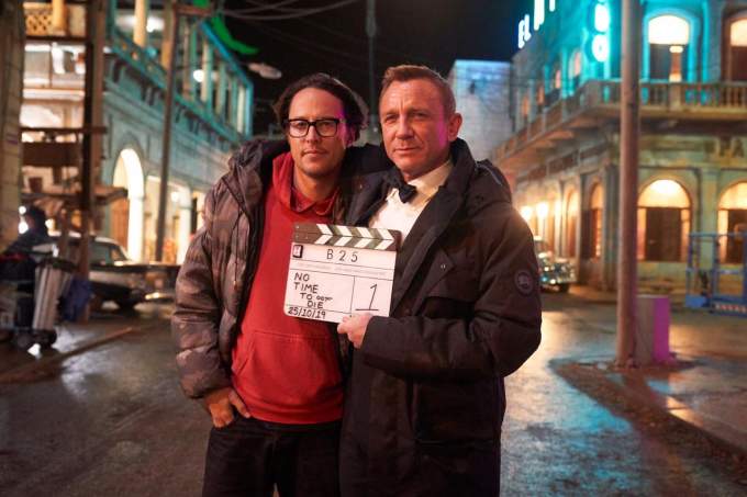 Режиссер фильма о Бонде «007: Не время умирать» помогает волонтерам в Киеве и Львове
