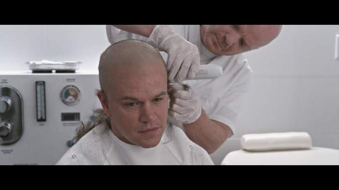 Мэтта Дэймона бреют налысо в ТВ-ролике «Уменьшение»